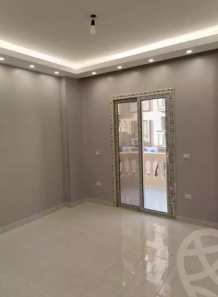 https://aqarmap.com.eg/en/listing/5957416-for-rent-cairo-mokattam-compounds-kmbwnd-rwyl-jrdnz