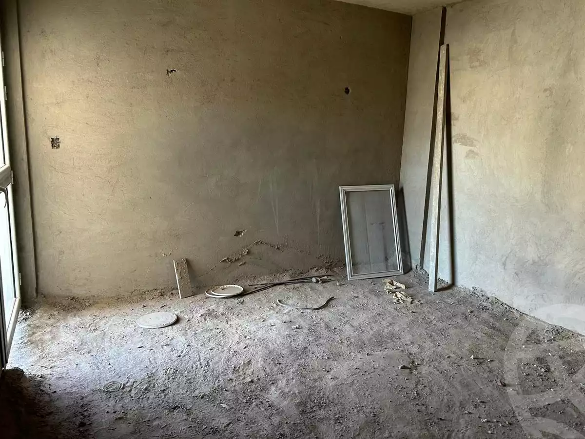 https://aqarmap.com.eg/en/listing/5958355-for-sale-cairo-el-sheikh-zayed-city-compounds-el-khamayel