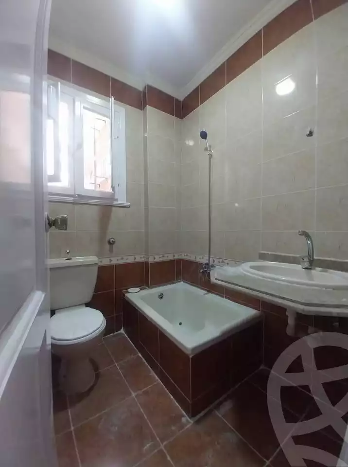 https://aqarmap.com.eg/ar/listing/5962523-for-sale-alexandria-l-jmy-shataa-el-nakheel-armed-forces-buildings