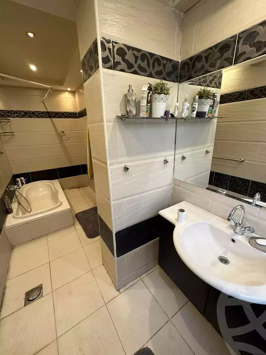 https://aqarmap.com.eg/en/listing/5965532-for-sale-cairo-new-cairo-el-narges-el-narges-4-hassan-fathi-st