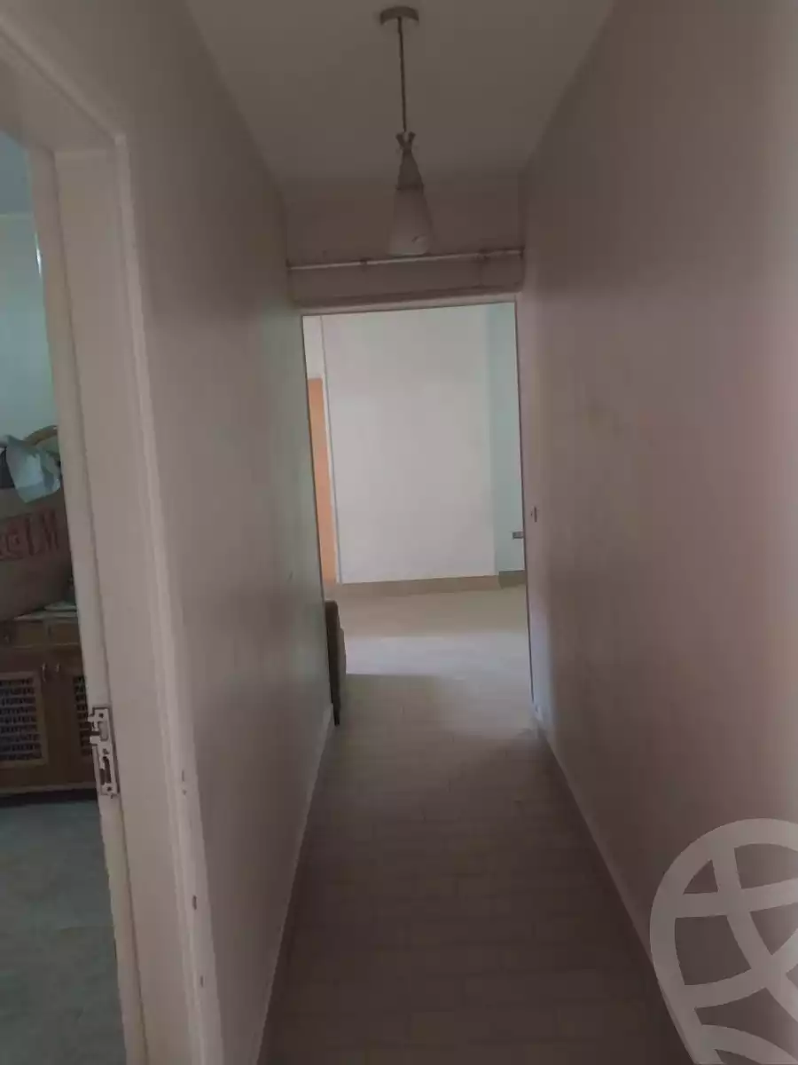 https://aqarmap.com.eg/en/listing/5885153-for-sale-cairo-helwan-rostom-st