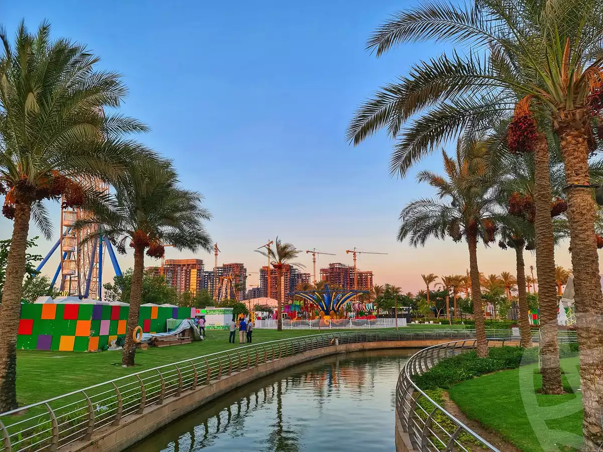 https://aqarmap.com.eg/en/listing/5967443-for-sale-cairo-el-sheikh-zayed-city-compounds-zyd-wr-llttwyr-park-towers-zed-el-sheikh-zayed-compound