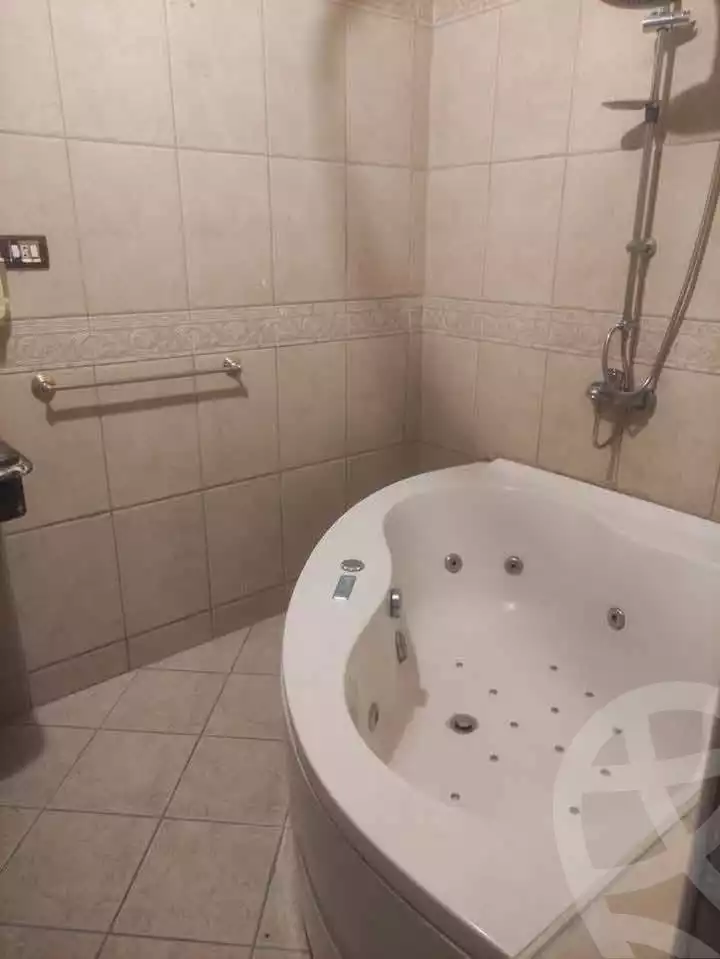 https://aqarmap.com.eg/ar/listing/5967560-for-rent-cairo-mokattam-lhdb-l-ly