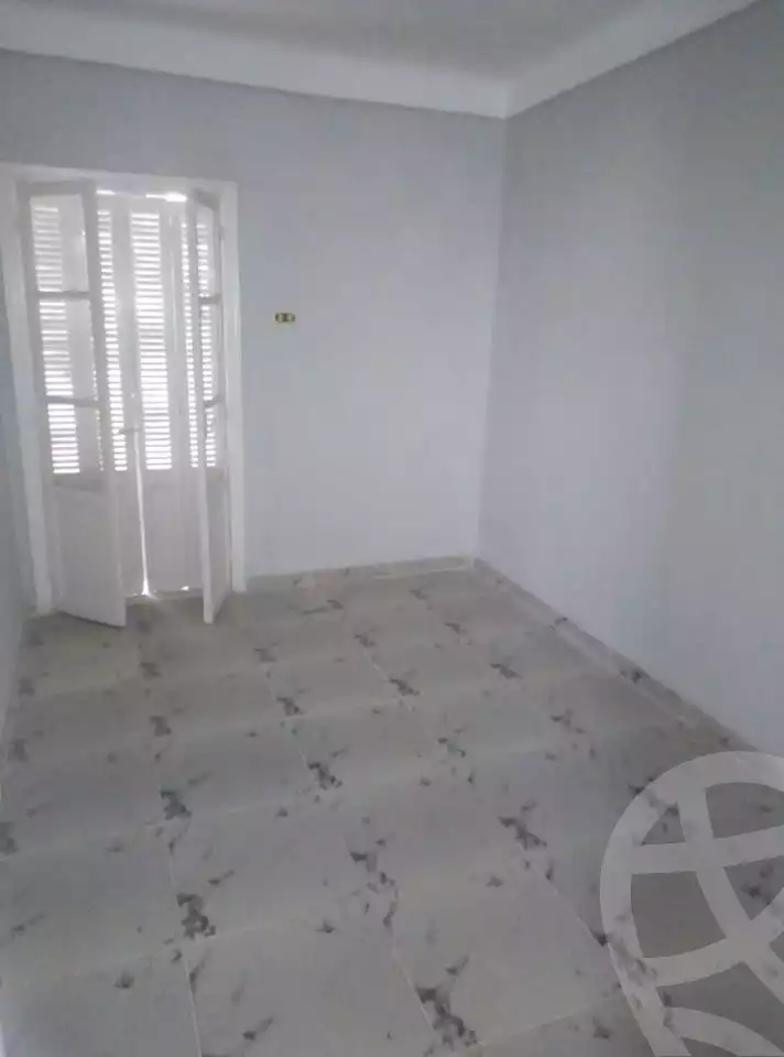 https://aqarmap.com.eg/en/listing/5969615-for-sale-alexandria-krmwz