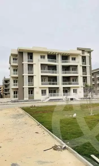 https://aqarmap.com.eg/en/listing/5970186-for-sale-cairo-el-sheikh-zayed-city-compounds-el-khamayel