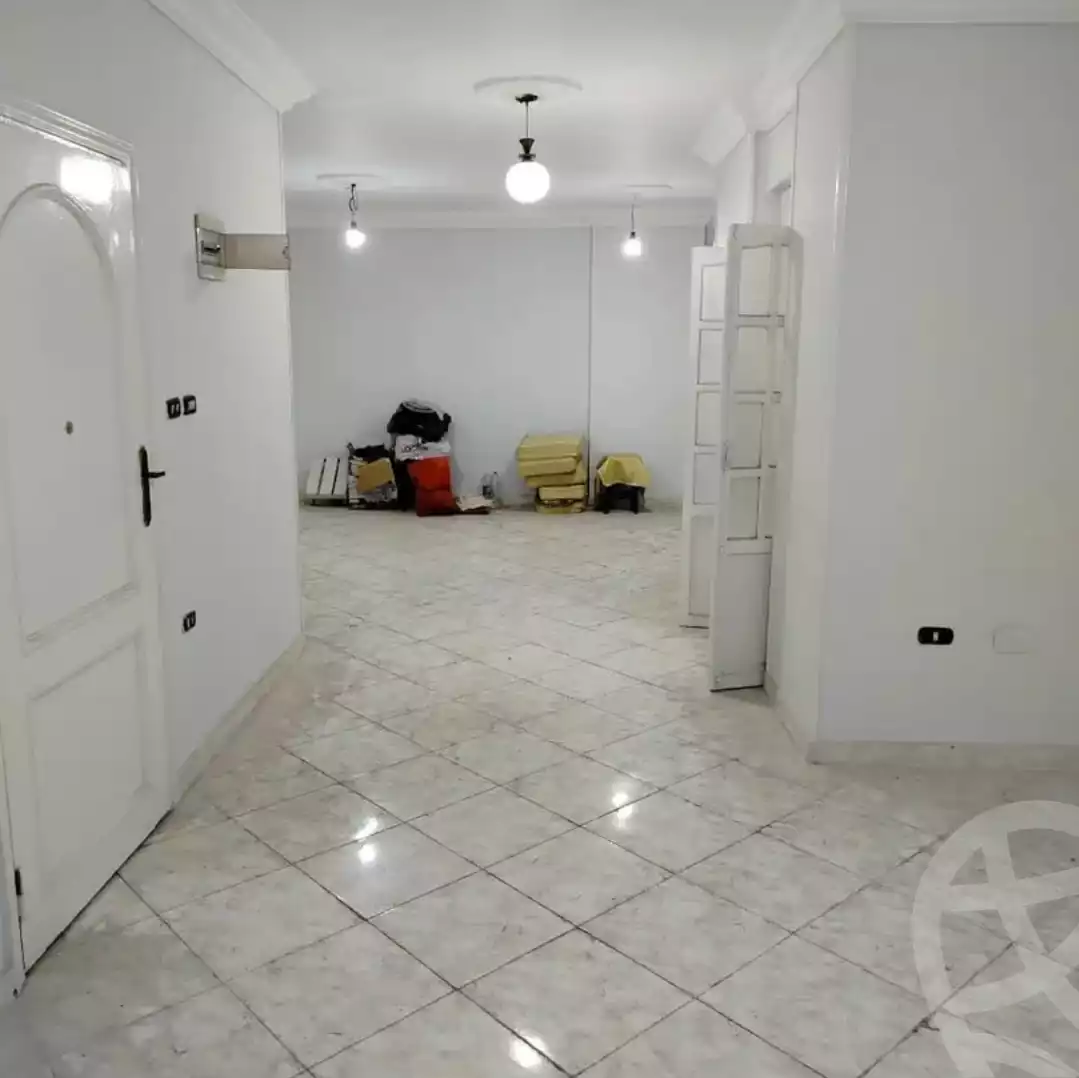 https://aqarmap.com.eg/ar/listing/5971164-for-rent-alexandria-zezenia-ibrahim-el-attar-st