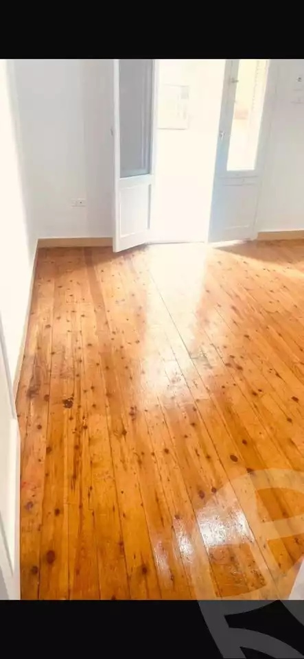 https://aqarmap.com.eg/en/listing/5971212-for-sale-alexandria-glim