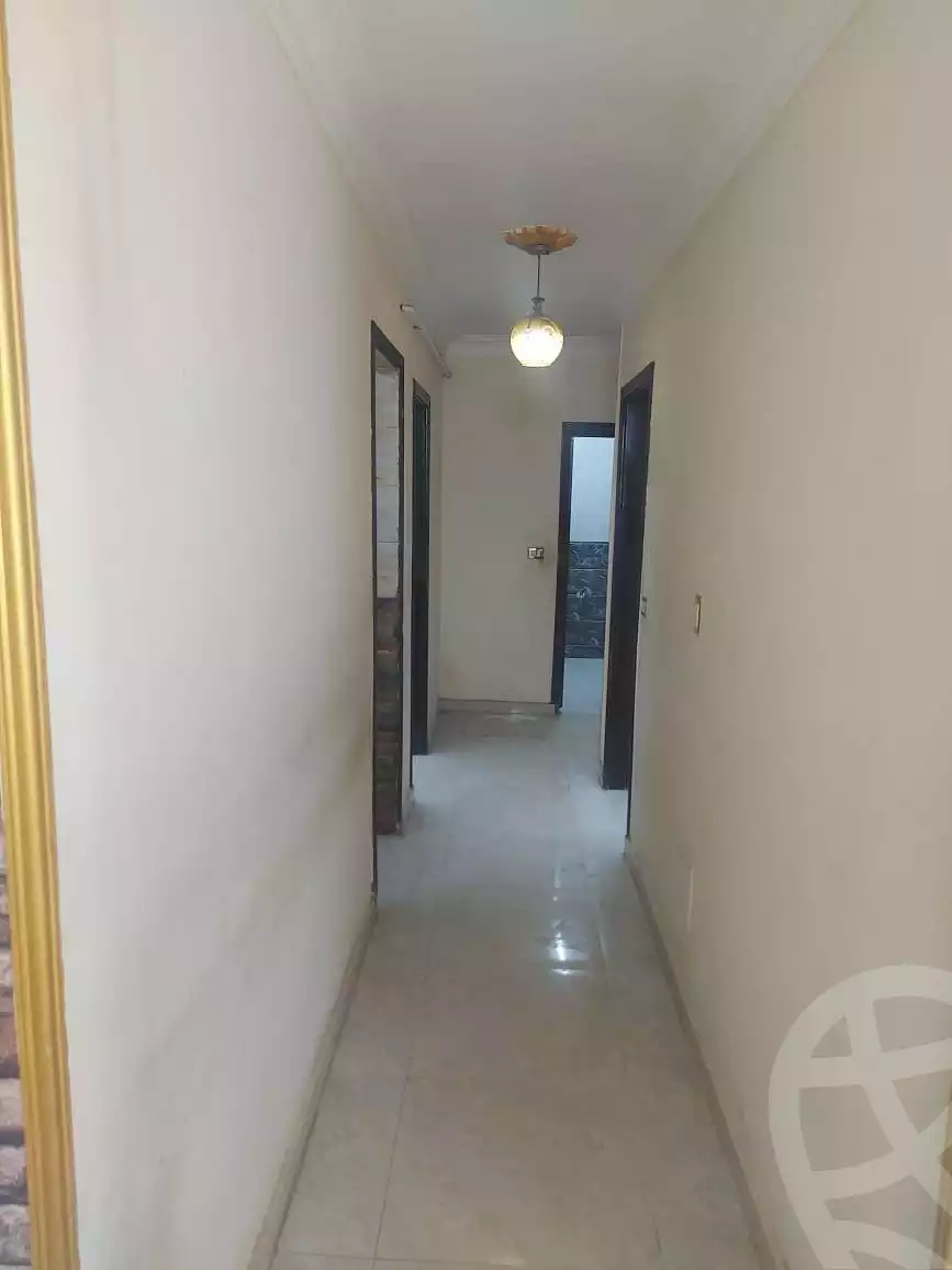https://aqarmap.com.eg/en/listing/5972995-for-sale-cairo-helwan-helwan-el-sharkeya-mostafa-safwat-st