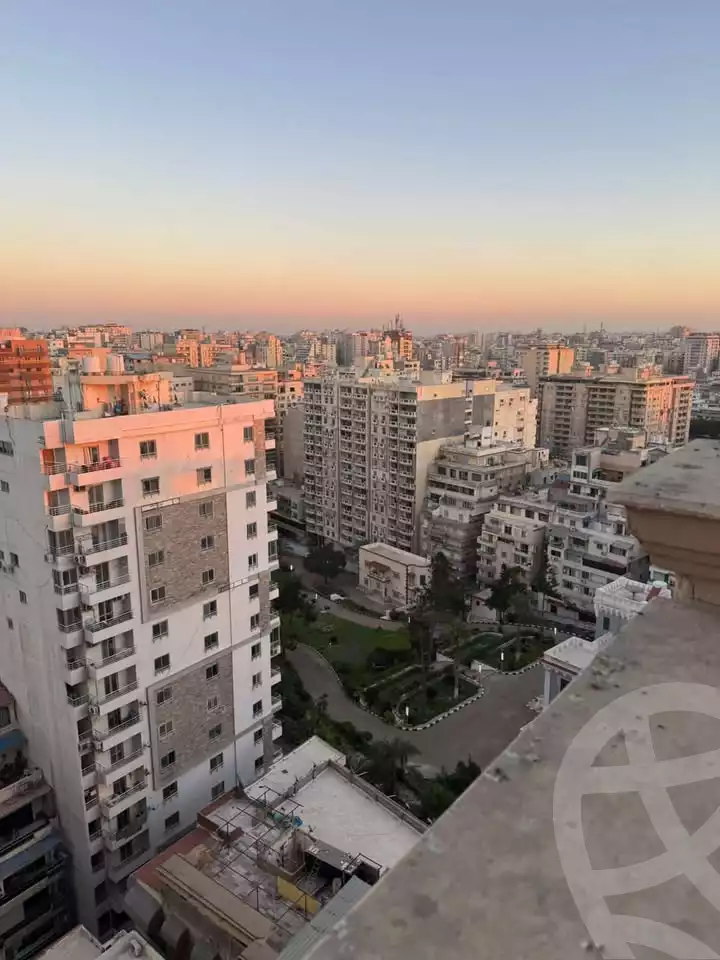 https://aqarmap.com.eg/ar/listing/5973753-for-sale-alexandria-glim