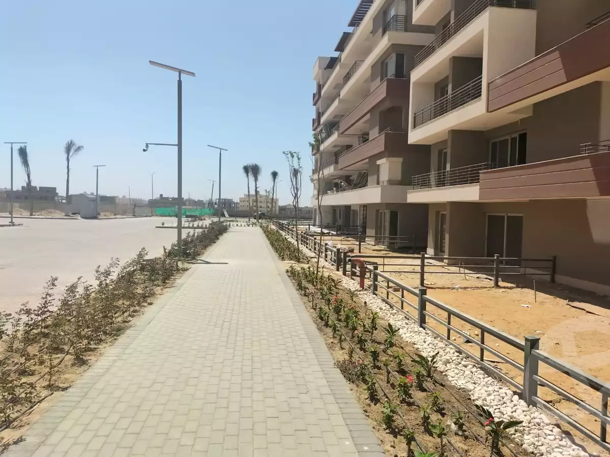 https://aqarmap.com.eg/en/listing/5973795-for-sale-cairo-new-cairo-compounds-blm-hylz-nyw-kyrw