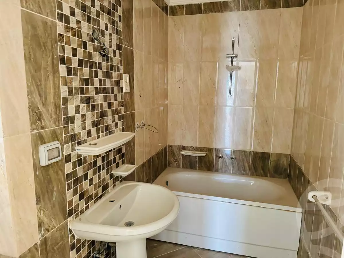 https://aqarmap.com.eg/ar/listing/5976356-for-sale-cairo-new-cairo-madinaty-tenth-zone-buildings