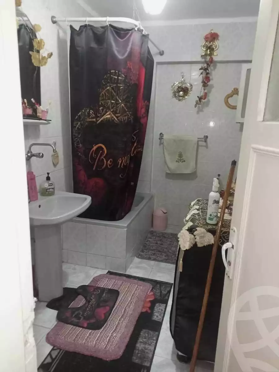 https://aqarmap.com.eg/ar/listing/5979394-for-sale-alexandria-l-jmy-lbytsh-el-zahraa-st