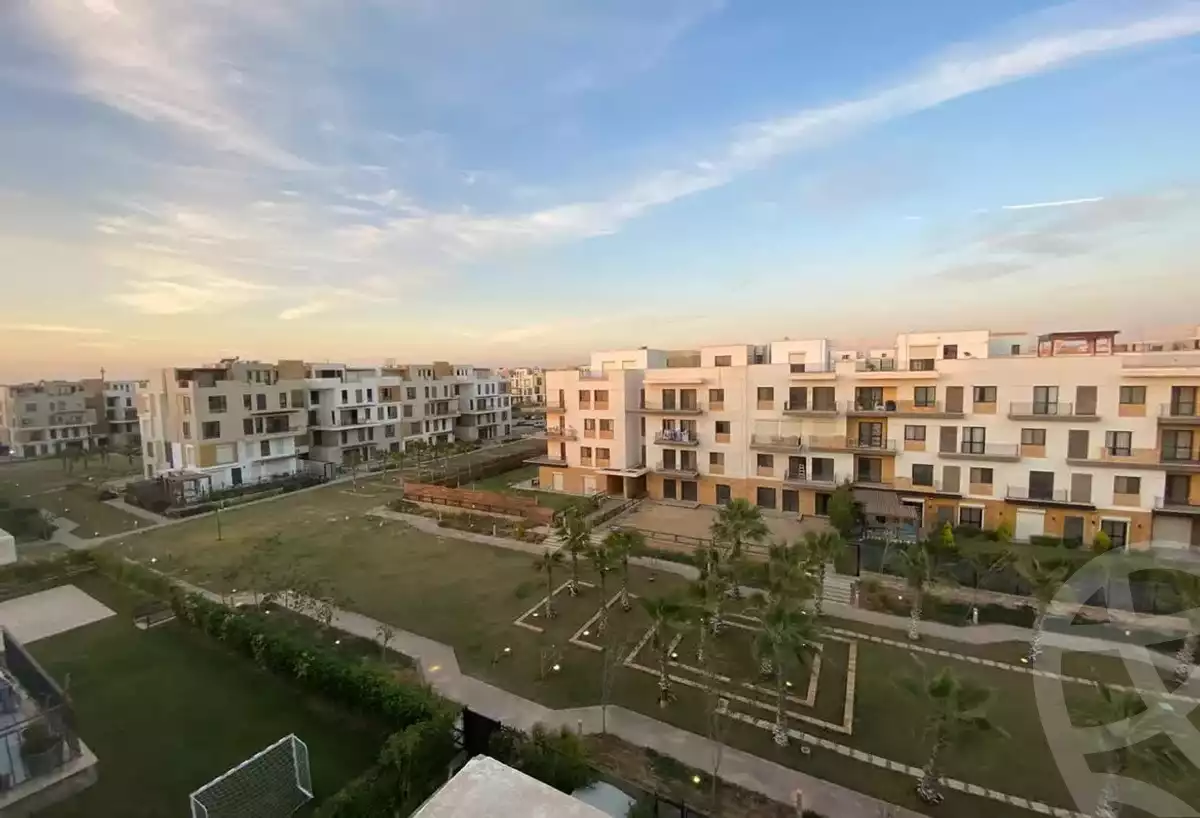 https://aqarmap.com.eg/en/listing/5985688-for-sale-cairo-el-sheikh-zayed-city-compounds-kmbwnd-wyst-twn-swdyk