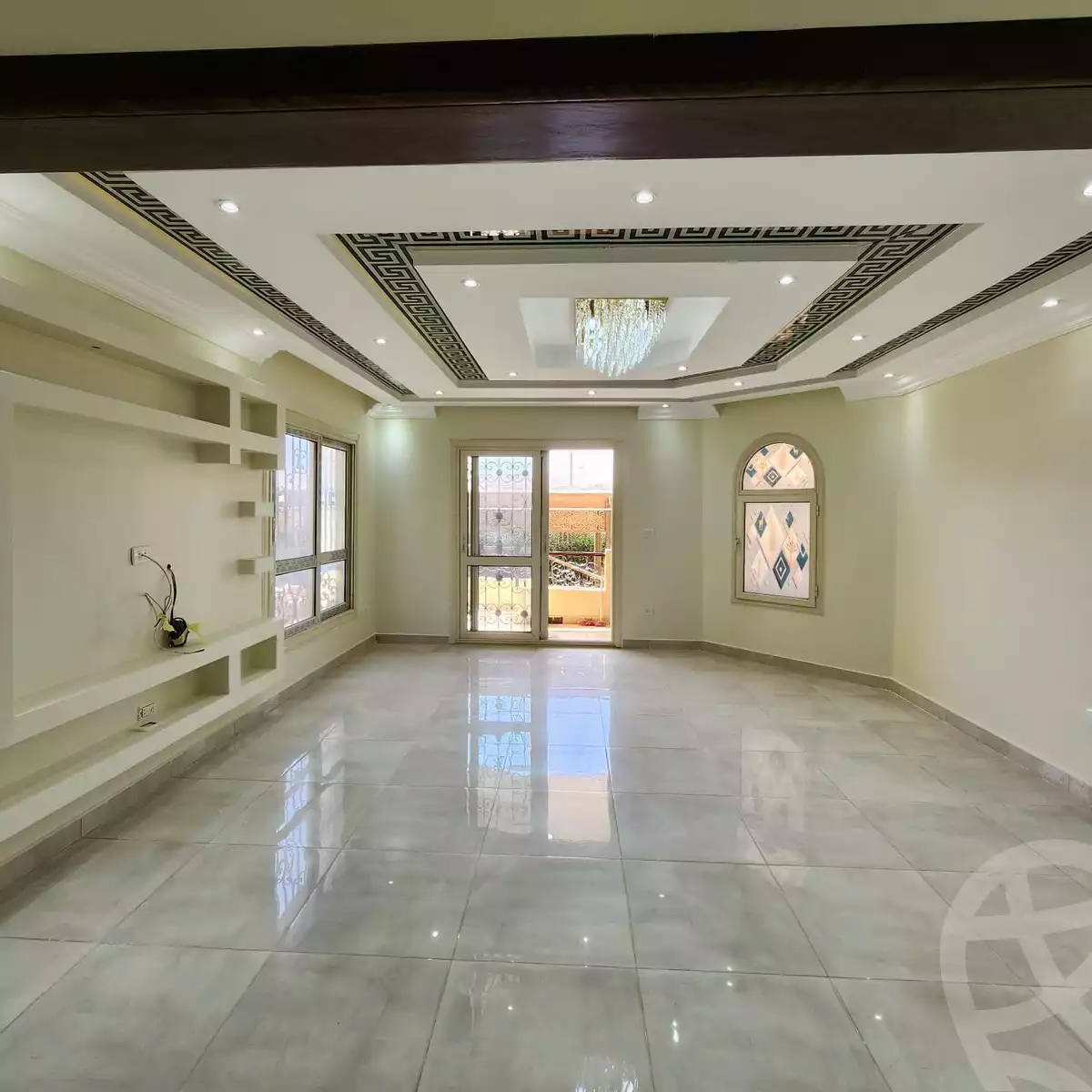 https://aqarmap.com.eg/ar/listing/5986561-for-sale-cairo-el-sheikh-zayed-city-compounds-el-khamayel