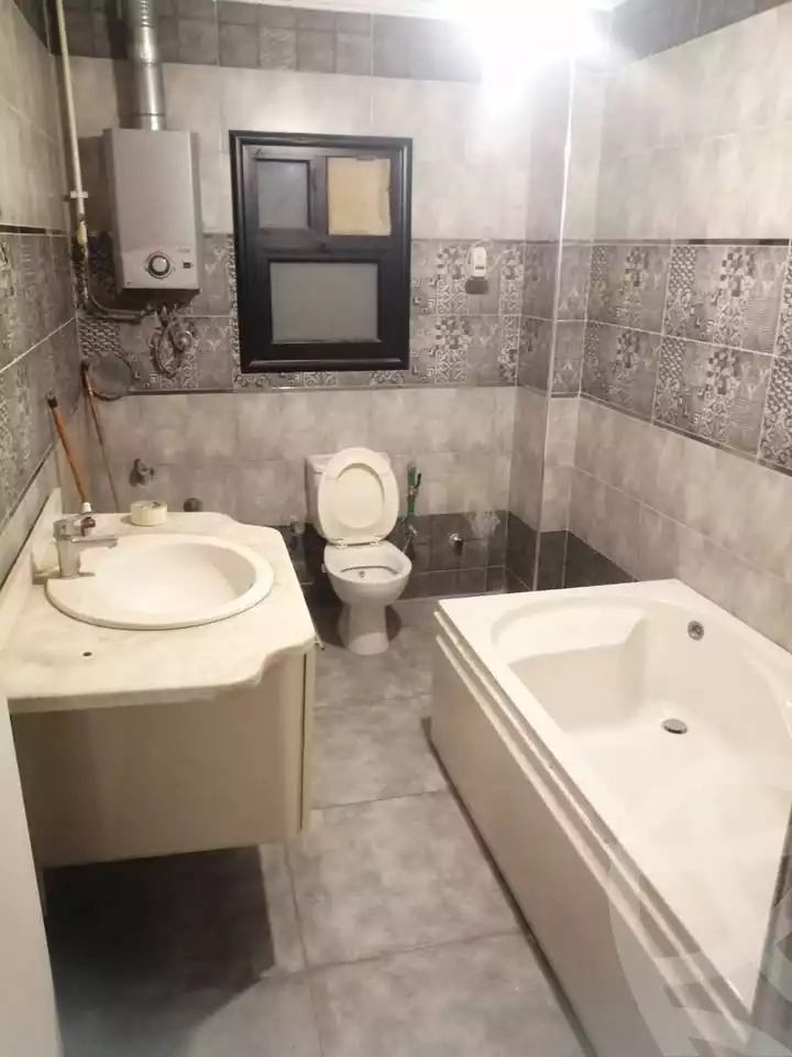 https://aqarmap.com.eg/en/listing/5987779-for-sale-cairo-mokattam-lhdb-l-ly-el-naforah-square