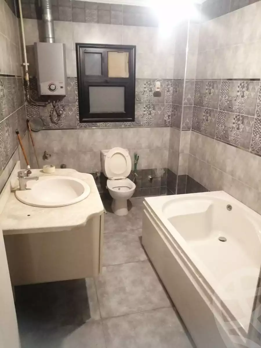 https://aqarmap.com.eg/en/listing/5988069-for-sale-cairo-mokattam-lhdb-l-ly-el-naforah-square