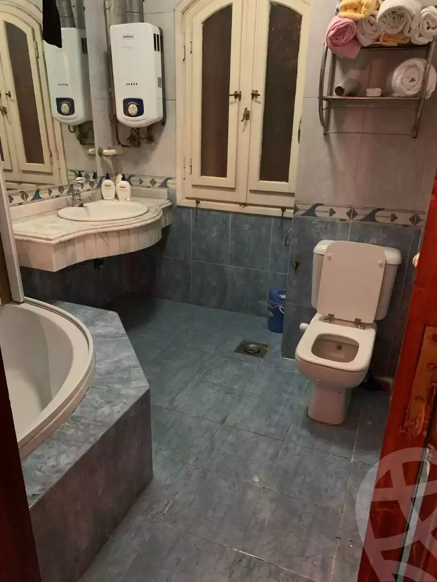 https://aqarmap.com.eg/en/listing/5988843-for-sale-cairo-el-sheikh-zayed-city-compounds-el-yasmeen-compound