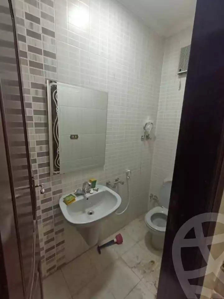 https://aqarmap.com.eg/en/listing/5990513-for-rent-cairo-mokattam-lhdb-l-ly
