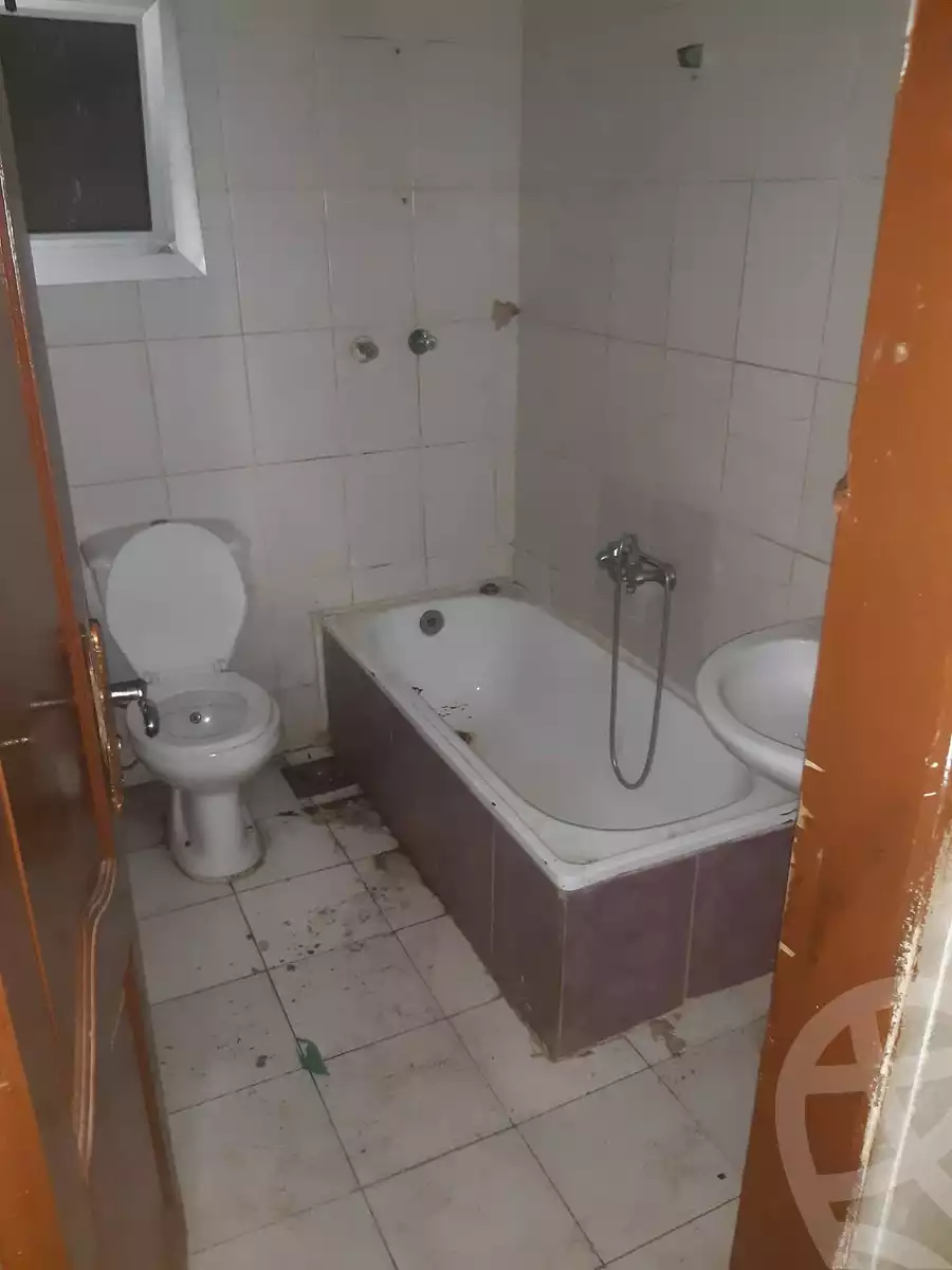 https://aqarmap.com.eg/ar/listing/5991628-for-rent-cairo-ain-shams-ain-shams-el-sharkia-el-eshrein-stt