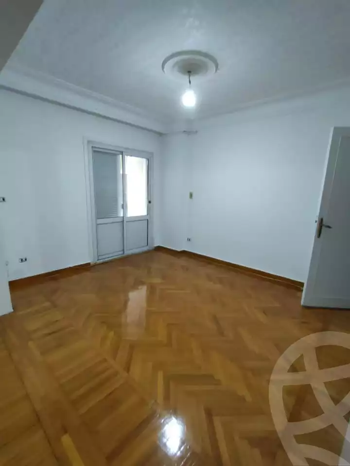 https://aqarmap.com.eg/ar/listing/5993342-for-sale-alexandria-bolekly-abou-quer-st