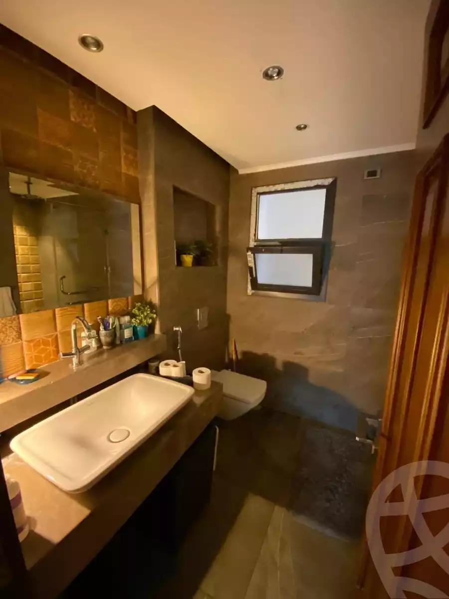 https://aqarmap.com.eg/ar/listing/5993683-for-rent-cairo-el-sheikh-zayed-city-compounds-kmbwnd-wyst-twn-swdyk