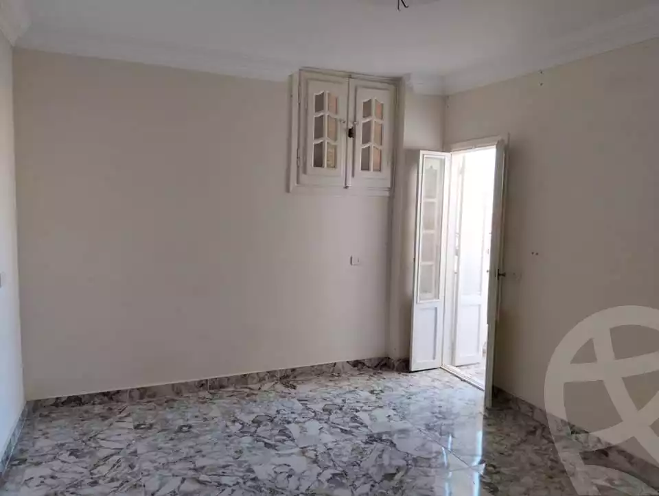 https://aqarmap.com.eg/en/listing/5996744-for-rent-alexandria-l-jmy-el-kilo-21