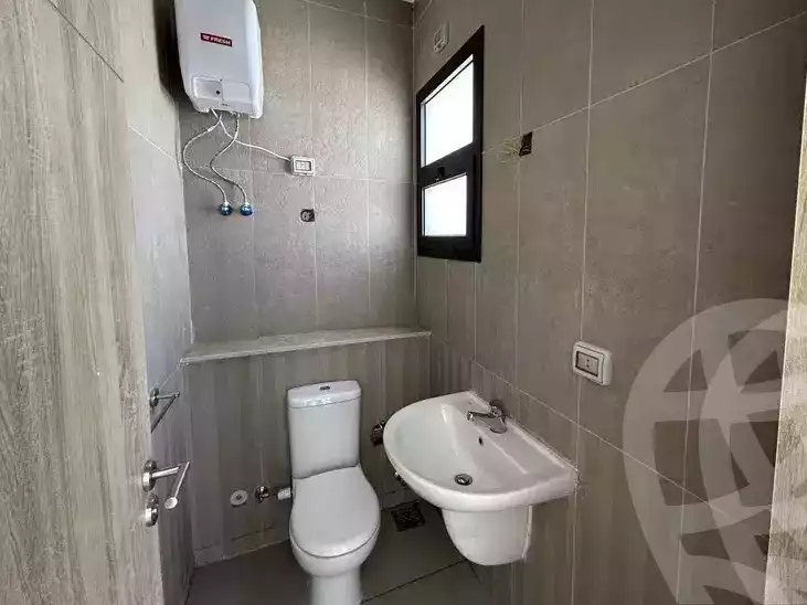 https://aqarmap.com.eg/en/listing/5996571-for-sale-cairo-new-cairo-compounds-fifth-square