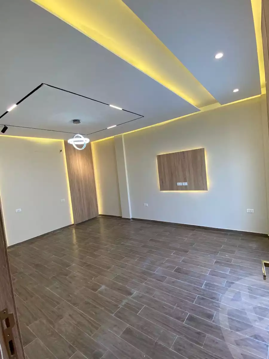 https://aqarmap.com.eg/en/listing/5998945-for-sale-cairo-el-sheikh-zayed-city-compounds-zayed-regency