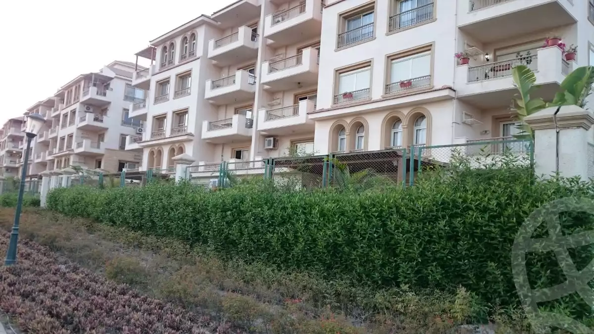 https://aqarmap.com.eg/en/listing/5999005-for-sale-cairo-el-sheikh-zayed-city-compounds-greens