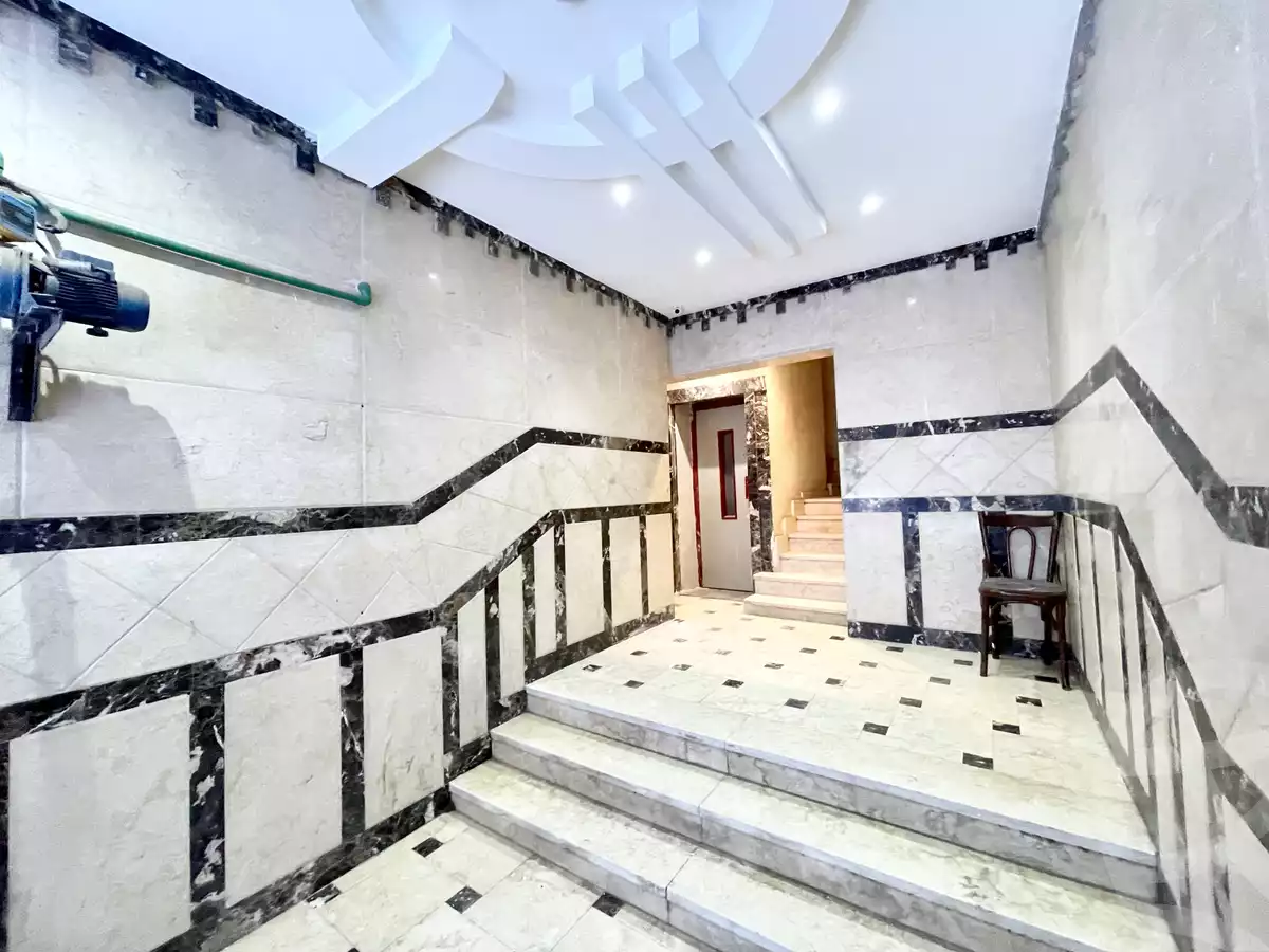 https://aqarmap.com.eg/en/listing/5702685-for-sale-cairo-shoubra-el-mzalat-mostafa-darwish-st