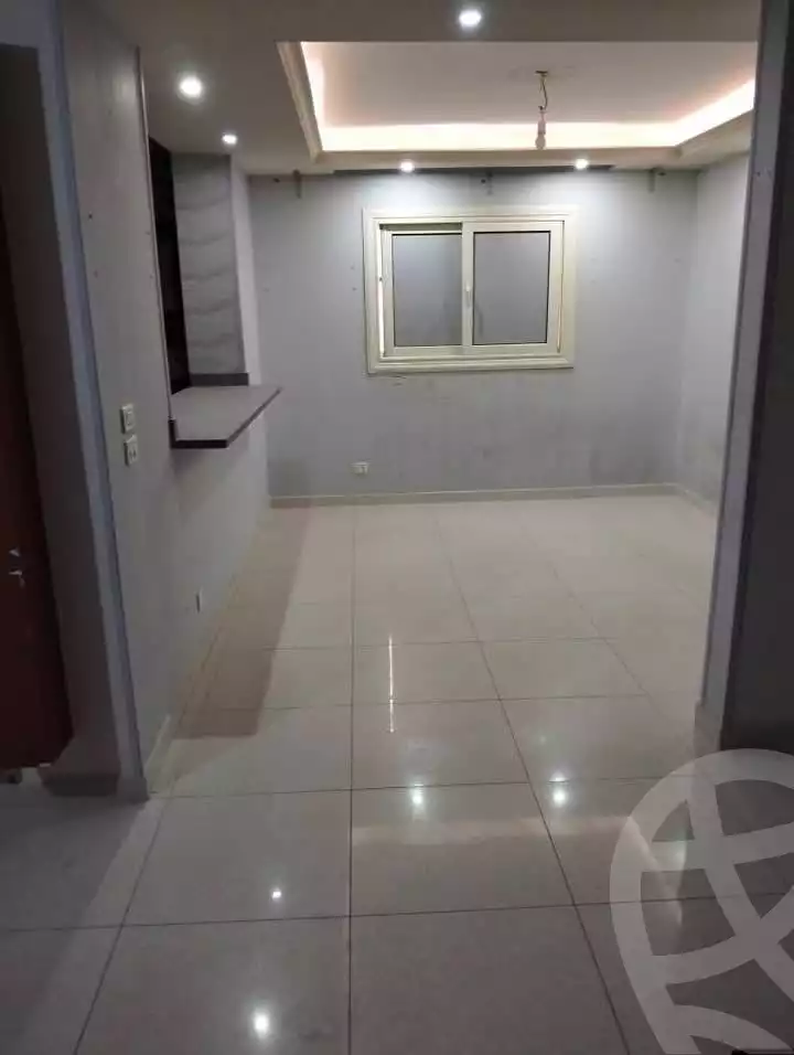 https://aqarmap.com.eg/ar/listing/6002831-for-rent-cairo-mokattam-lhdb-l-ly