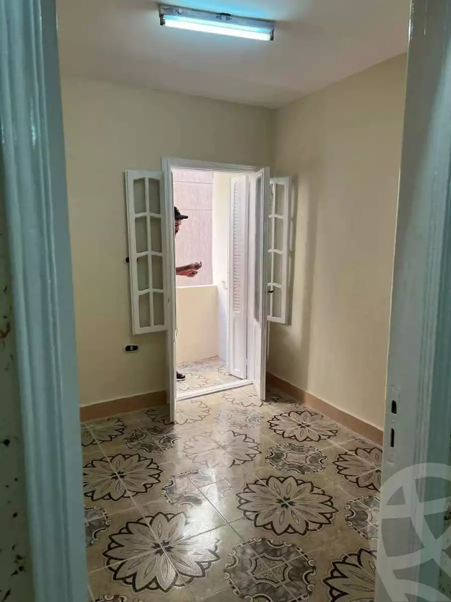 https://aqarmap.com.eg/ar/listing/6005386-for-sale-alexandria-l-jmy-lbytsh-el-saleheen-mosque-st