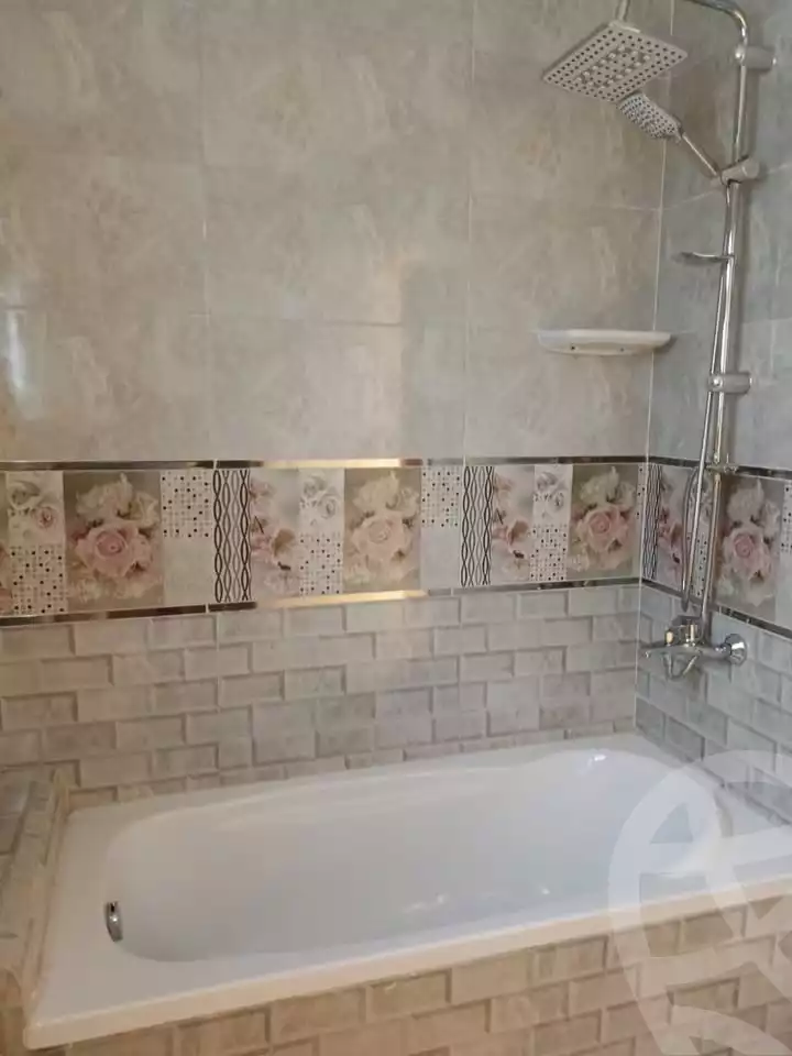 https://aqarmap.com.eg/en/listing/6009769-for-sale-alexandria-l-jmy-lbytsh-street-5-st