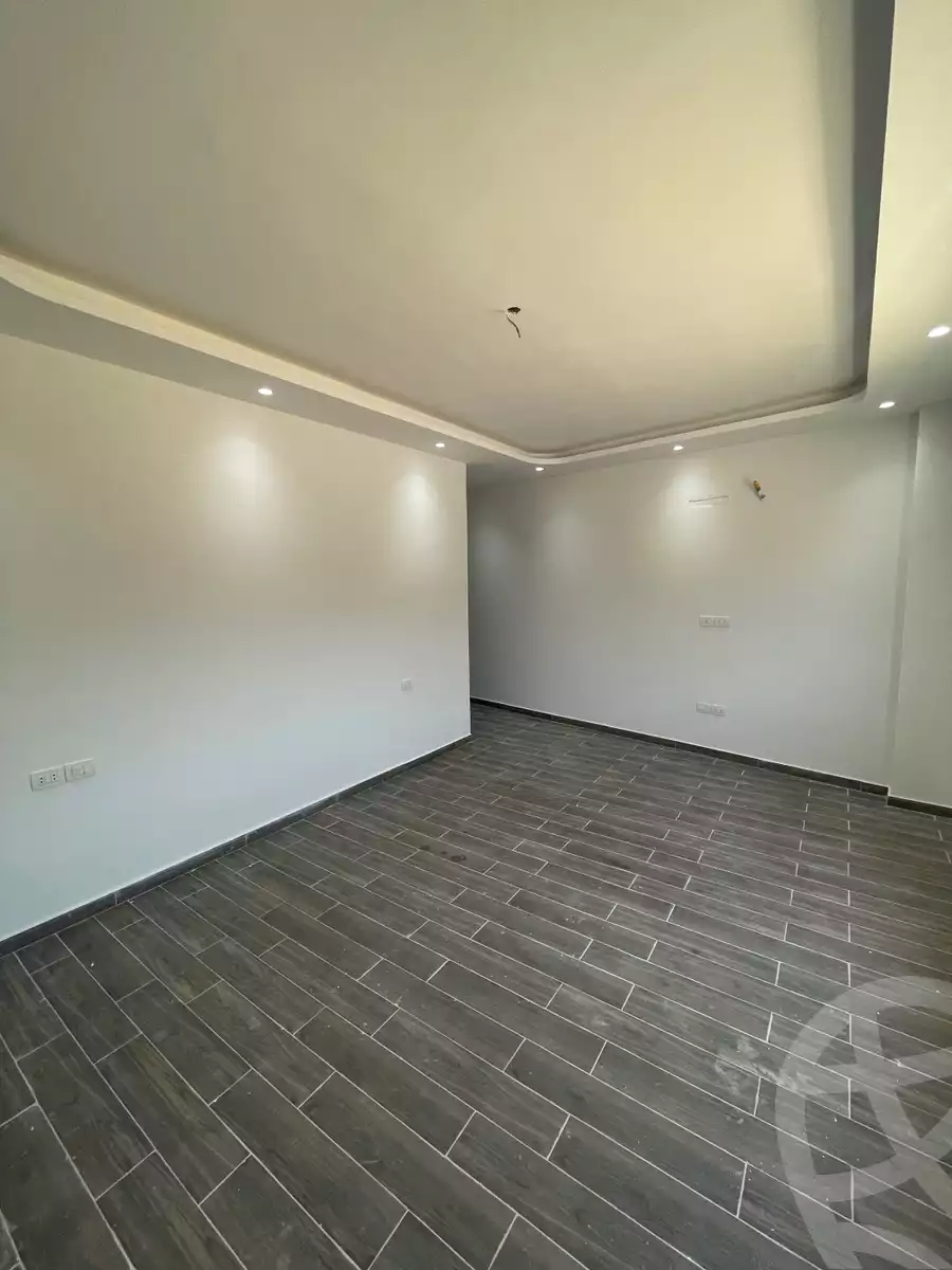 https://aqarmap.com.eg/ar/listing/6016467-for-rent-cairo-new-cairo-south-investors-mohammed-nagib-axis-st