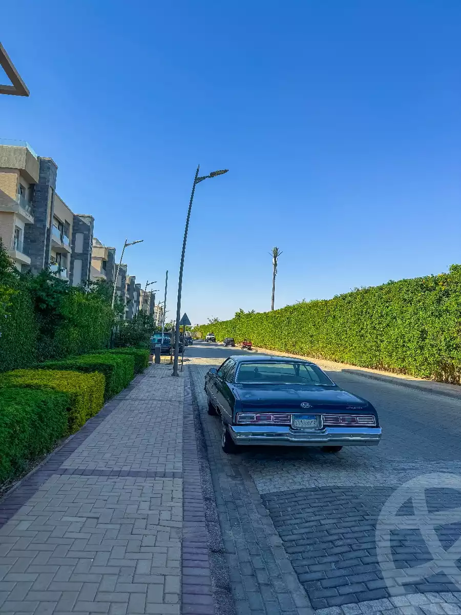 https://aqarmap.com.eg/en/listing/6019670-for-rent-cairo-new-cairo-compounds-galleria-moon-valley