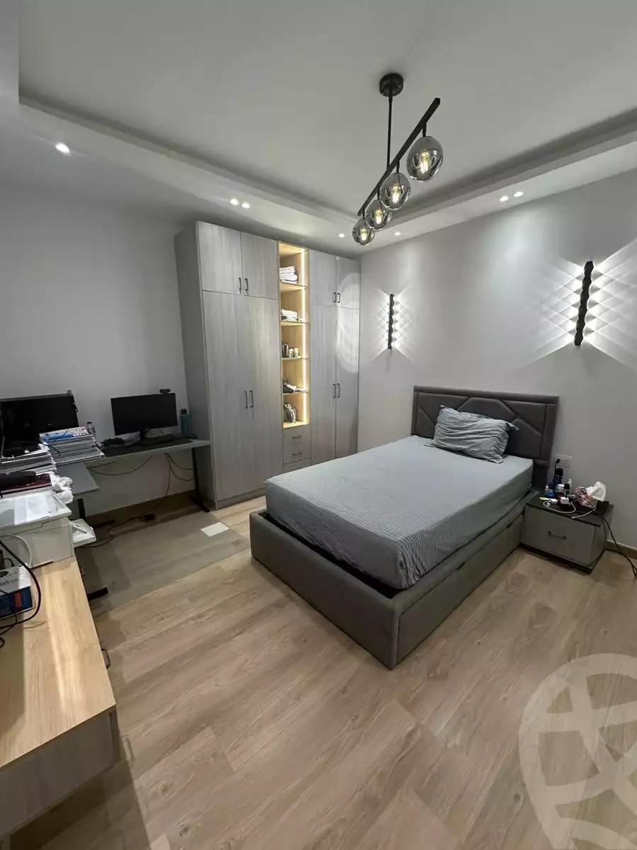 https://aqarmap.com.eg/en/listing/6022278-for-sale-cairo-new-cairo-compounds-fifth-square