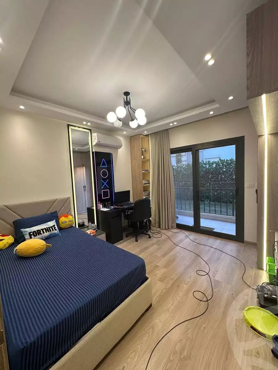 https://aqarmap.com.eg/en/listing/6022278-for-sale-cairo-new-cairo-compounds-fifth-square