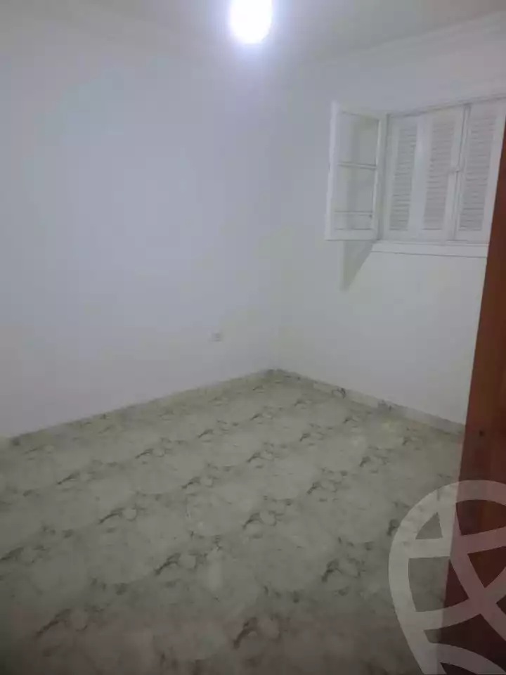 https://aqarmap.com.eg/en/listing/6023063-for-sale-alexandria-ganaklis-shr-bw-qyr-tryq-lhry
