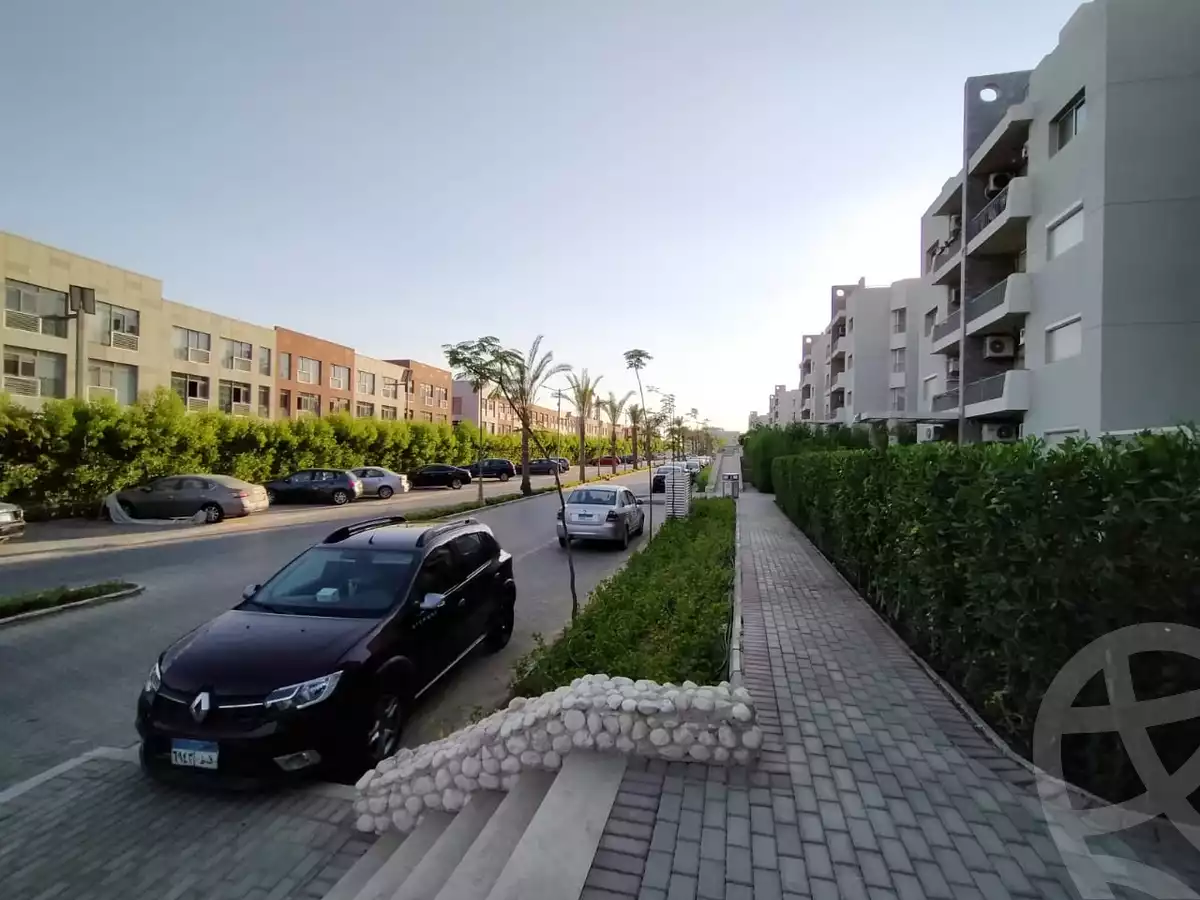 https://aqarmap.com.eg/en/listing/6023125-for-sale-cairo-el-sheikh-zayed-city-compounds-dh-drys