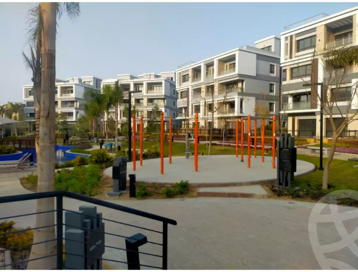 https://aqarmap.com.eg/ar/listing/6023458-for-sale-cairo-el-sheikh-zayed-city-compounds-kmbwnd-wn-16-swdyk