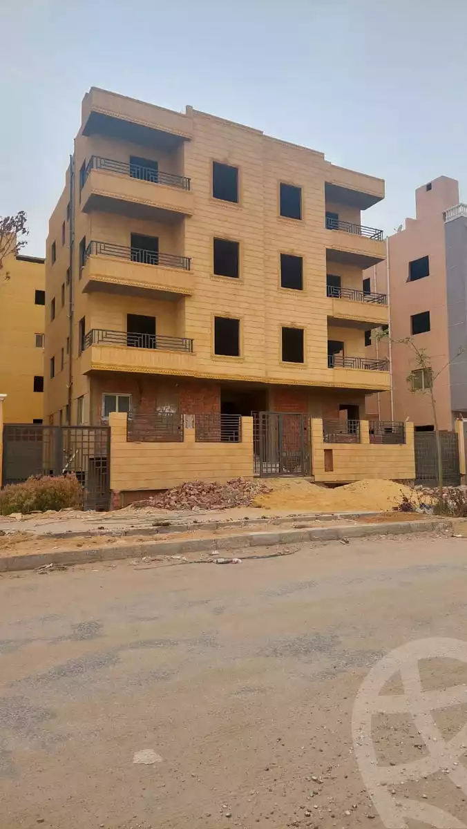 https://aqarmap.com.eg/en/listing/6023802-for-sale-cairo-6th-of-october-hadaeq-october-lmntq-lsyhy