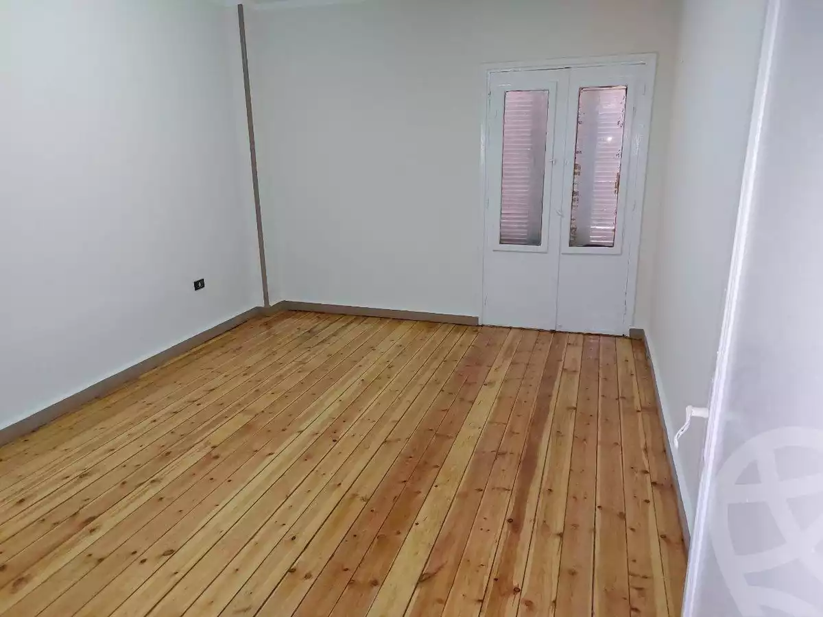 https://aqarmap.com.eg/ar/listing/6024988-for-rent-cairo-mokattam-lhdb-l-ly-shareaa-9