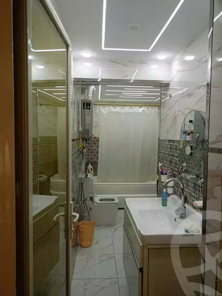 https://aqarmap.com.eg/en/listing/6027314-for-sale-cairo-el-haram-shareaa-khatem-el-morsalen