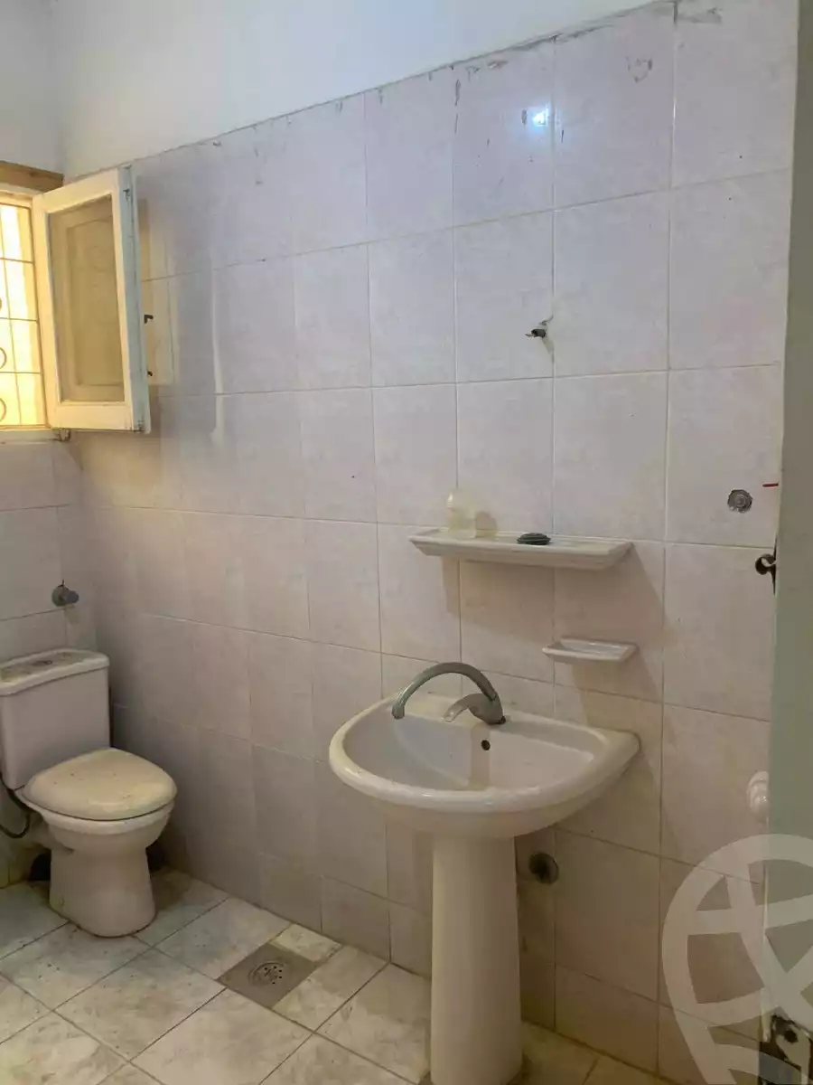 https://aqarmap.com.eg/ar/listing/6027636-for-sale-alexandria-l-jmy-lbytsh-el-hay-st