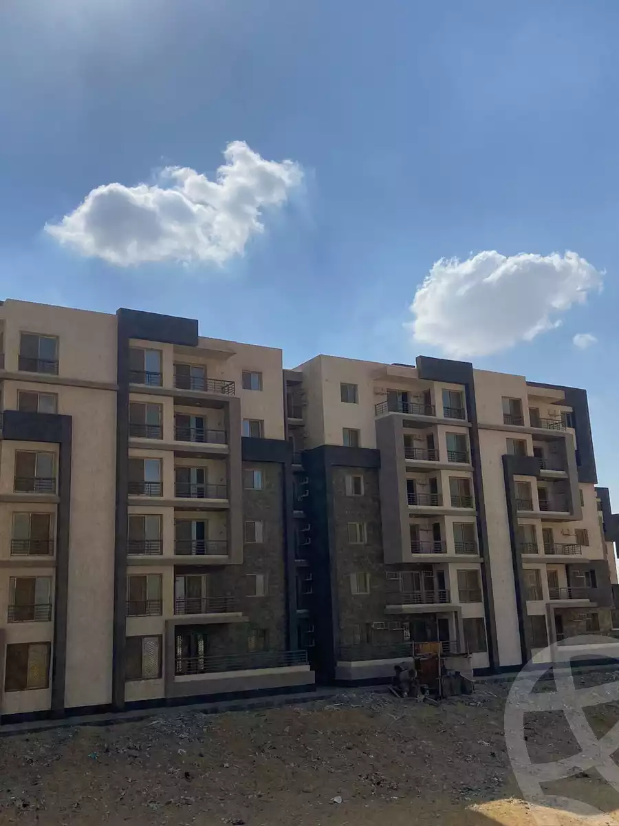 https://aqarmap.com.eg/en/listing/6028709-for-sale-cairo-el-sheikh-zayed-city-lshykh-zyd-ljdyd-west-view-residence-hdp
