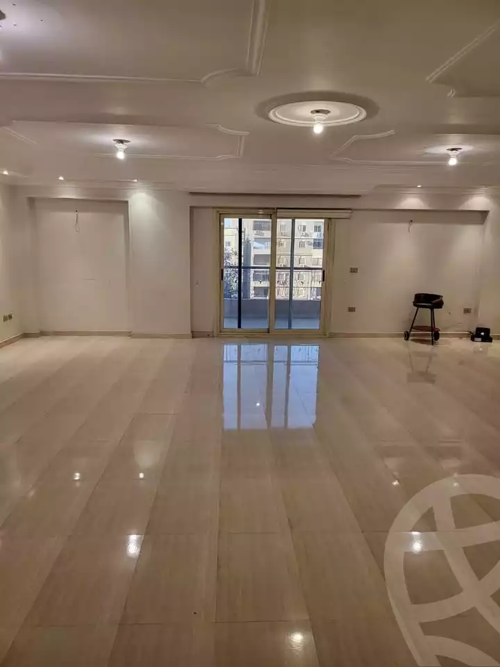 https://aqarmap.com.eg/en/listing/6031886-for-sale-cairo-mokattam-lhdb-l-ly-shareaa-9