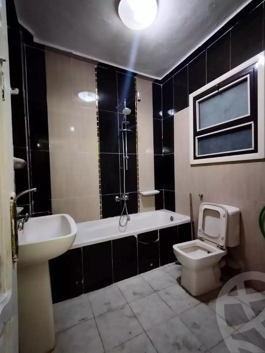 https://aqarmap.com.eg/ar/listing/6032113-for-sale-alexandria-l-jmy-lbytsh-al-kaada-st