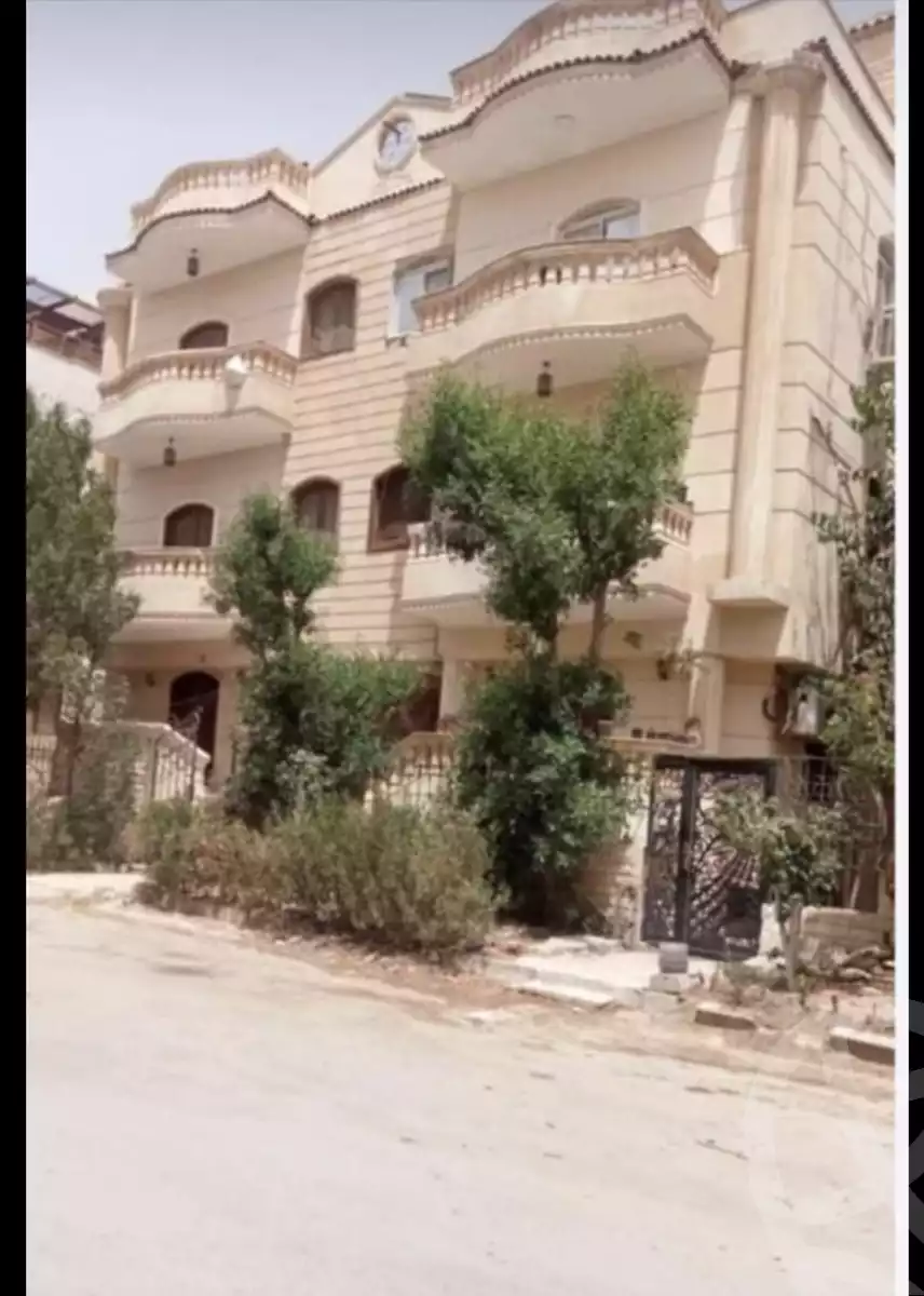 https://aqarmap.com.eg/en/listing/6033778-for-rent-cairo-new-cairo-el-ahyaa-fourth-neighborhood-street-1