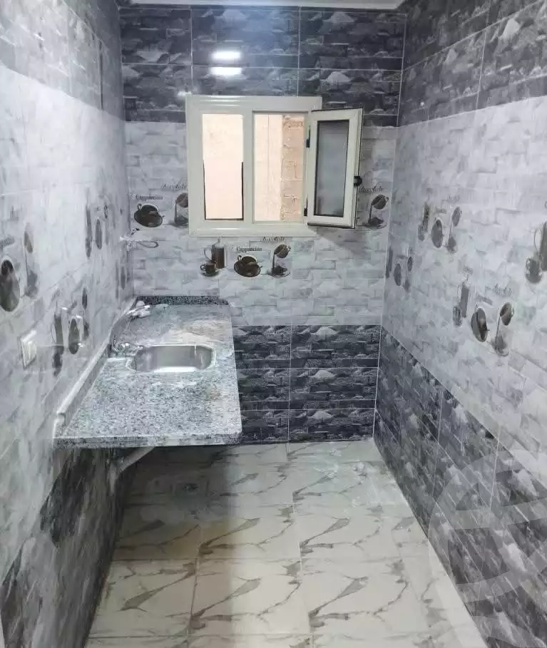 https://aqarmap.com.eg/en/listing/6037035-for-sale-alexandria-l-jmy-el-hanouvel-el-kholafaa-el-rashdeen-st