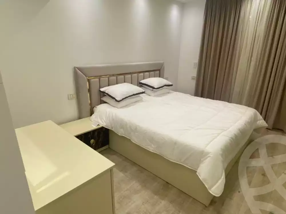 https://aqarmap.com.eg/en/listing/6037953-for-rent-cairo-new-cairo-lrhb-city-phase-1-ahmed-rami-st